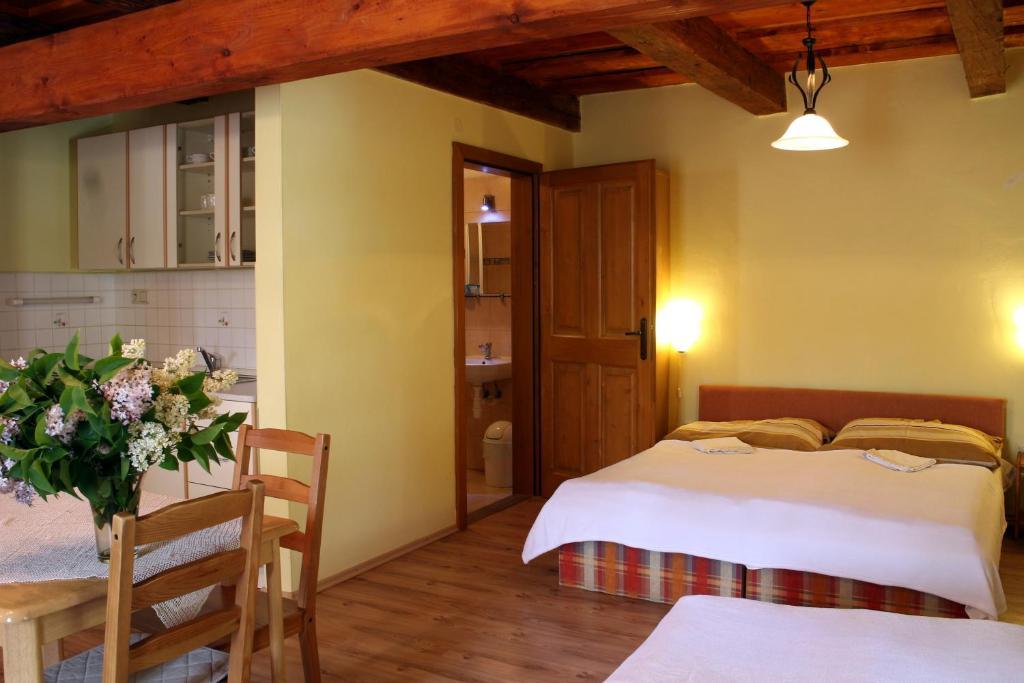 Penzion Kremenisko Banská Štiavnica Δωμάτιο φωτογραφία